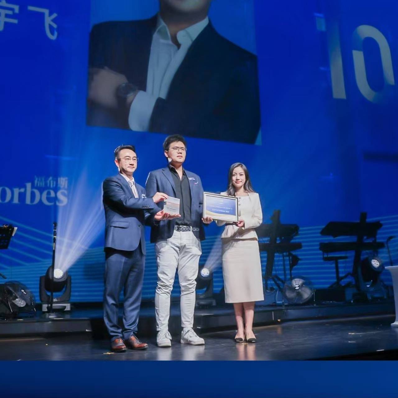 38f010693f9ef995d55a76c4d23f27f505007d58 (1)